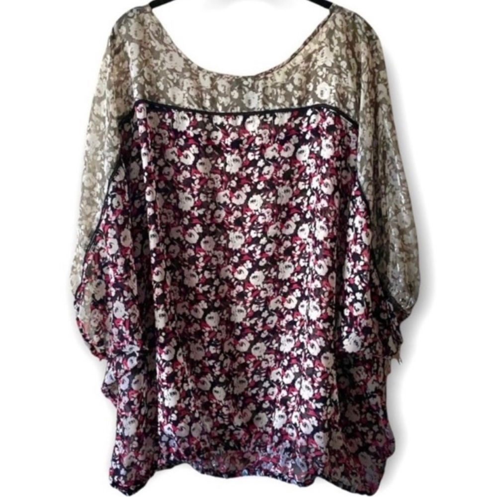 Lane Bryant Red Gray Black Floral
Dolman Sleeves Oversized Sheer Blouse
22/24